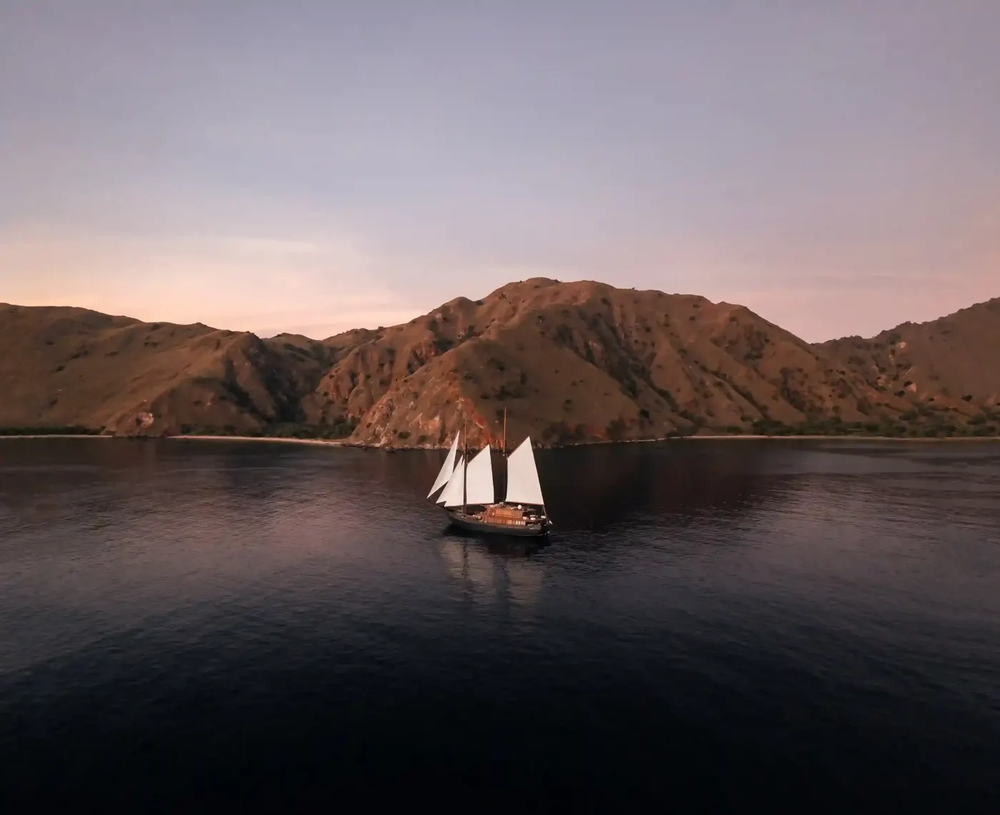 Private expedition yachts